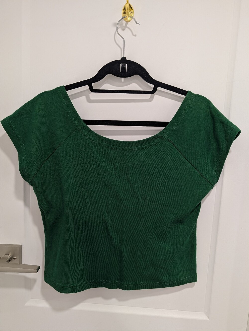 Women's Cropped Scoop Neck Knit Top in Forest Green